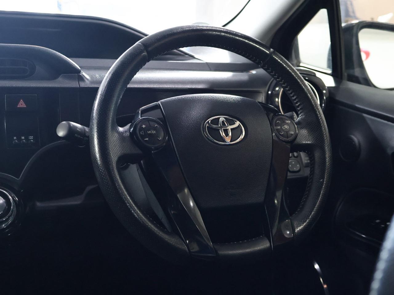 2015 Toyota Aqua