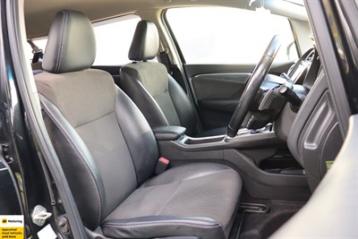 2016 Honda Fit - Thumbnail