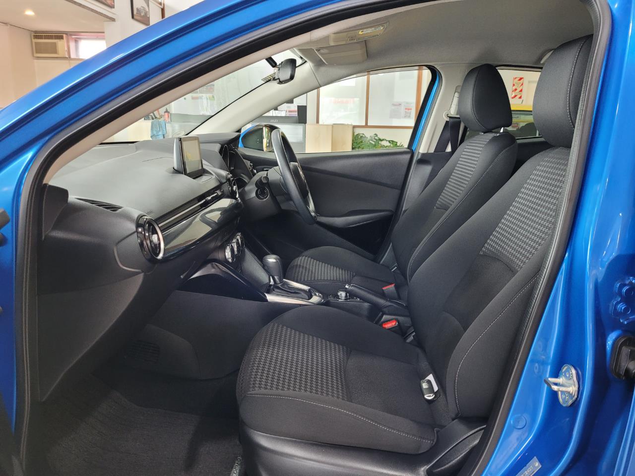 2017 Mazda Demio