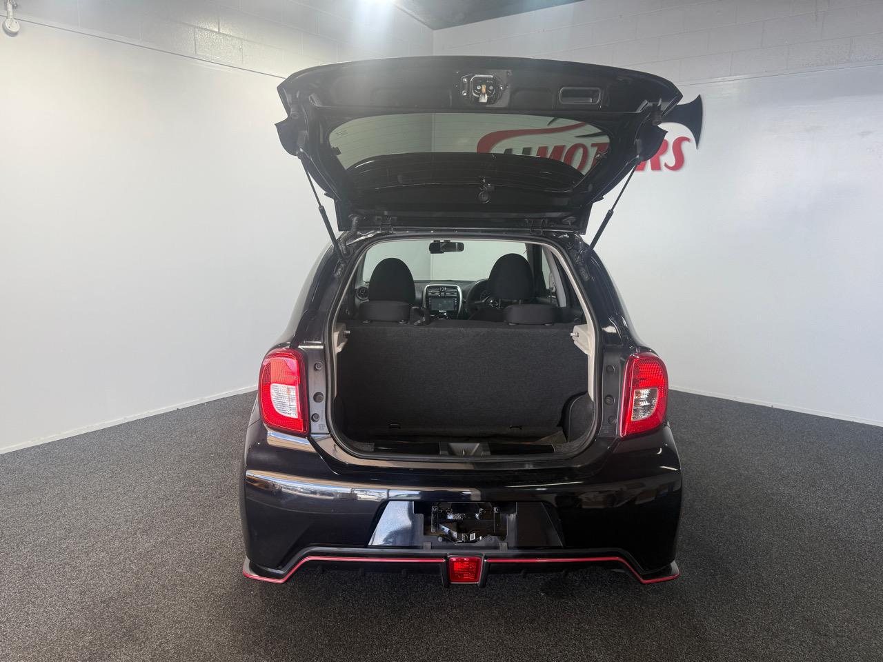 2016 Nissan March