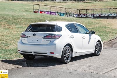 2012 Lexus CT 200h - Thumbnail