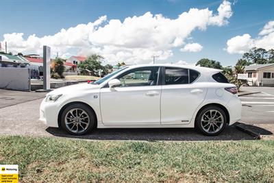 2012 Lexus CT 200h - Thumbnail