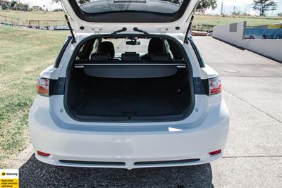 2012 Lexus CT 200h - Thumbnail