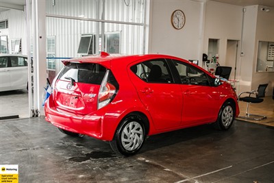 2018 Toyota Aqua - Thumbnail