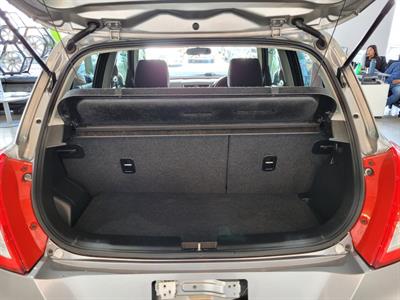 2014 Suzuki Swift - Thumbnail