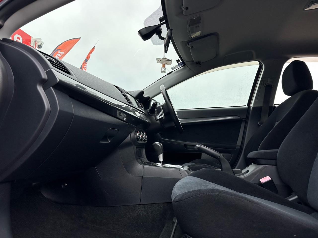 2011 Mitsubishi Galant 