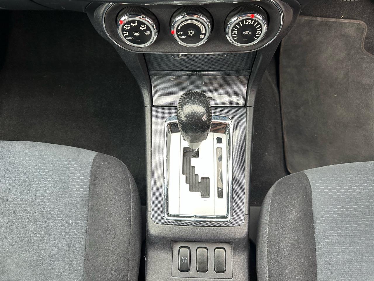2011 Mitsubishi Galant 
