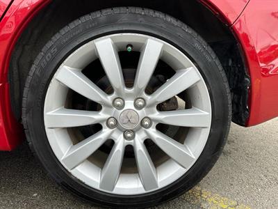2011 Mitsubishi Galant  - Thumbnail