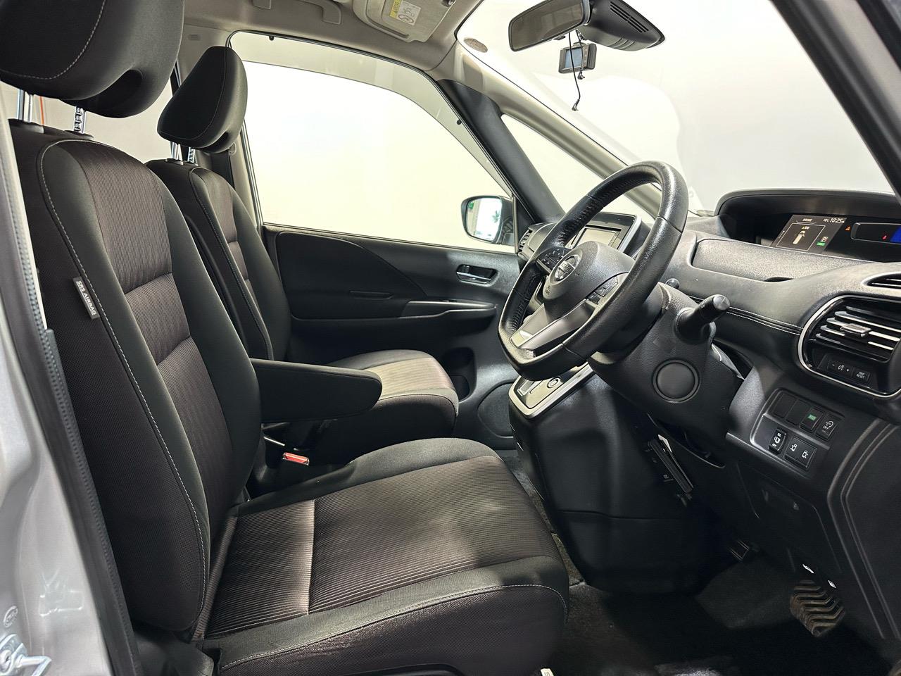 2017 Nissan Serena