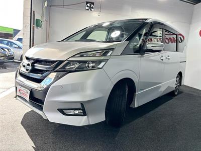 2017 Nissan Serena - Thumbnail