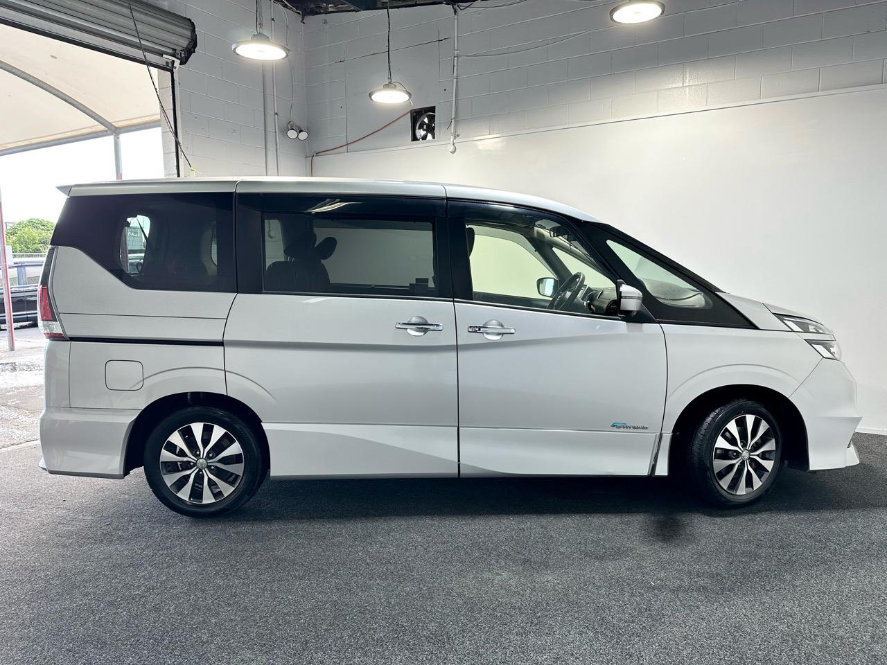 2017 Nissan Serena