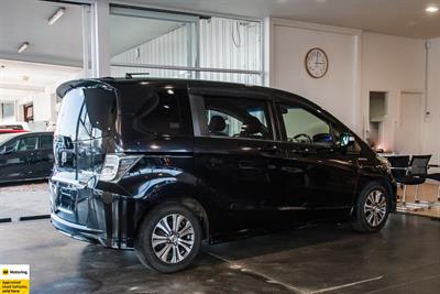 2012 Honda Freed - Thumbnail
