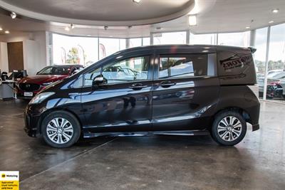 2012 Honda Freed - Thumbnail