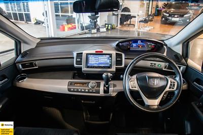 2012 Honda Freed - Thumbnail