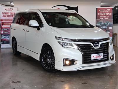 2016 Nissan Elgrand - Thumbnail