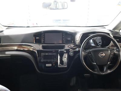 2016 Nissan Elgrand - Thumbnail