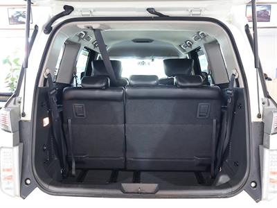 2016 Nissan Elgrand - Thumbnail