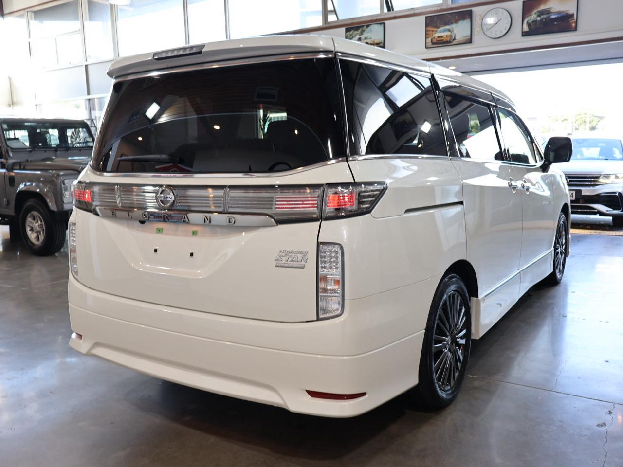 2016 Nissan Elgrand