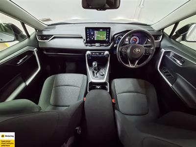 2019 Toyota RAV4 - Thumbnail