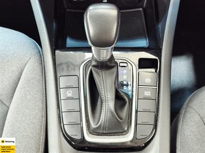 2022 Hyundai IONIQ - Thumbnail