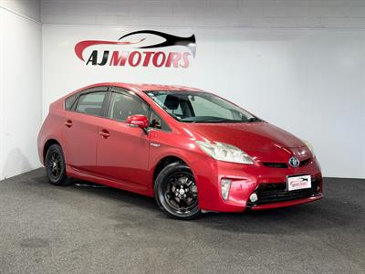 2013 Toyota Prius - Thumbnail