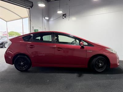 2013 Toyota Prius - Thumbnail