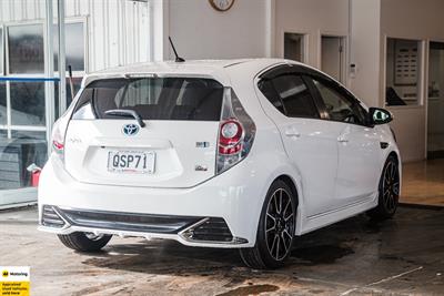 2014 Toyota Aqua - Thumbnail