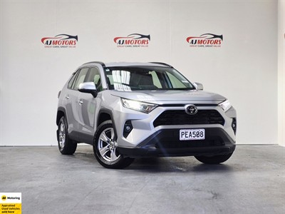 2022 Toyota RAV4 - Thumbnail