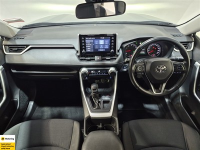 2022 Toyota RAV4 - Thumbnail