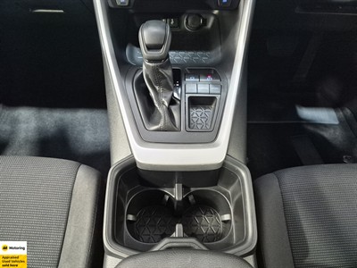 2022 Toyota RAV4 - Thumbnail