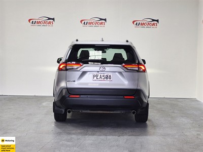 2022 Toyota RAV4 - Thumbnail
