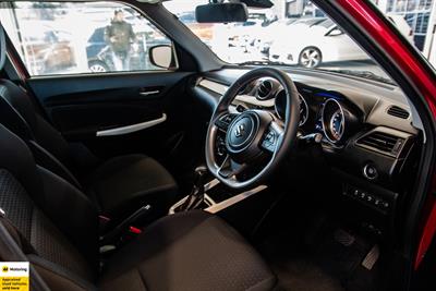 2019 Suzuki Swift - Thumbnail