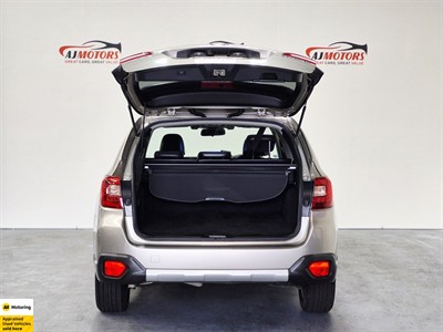 2015 Subaru Outback - Thumbnail