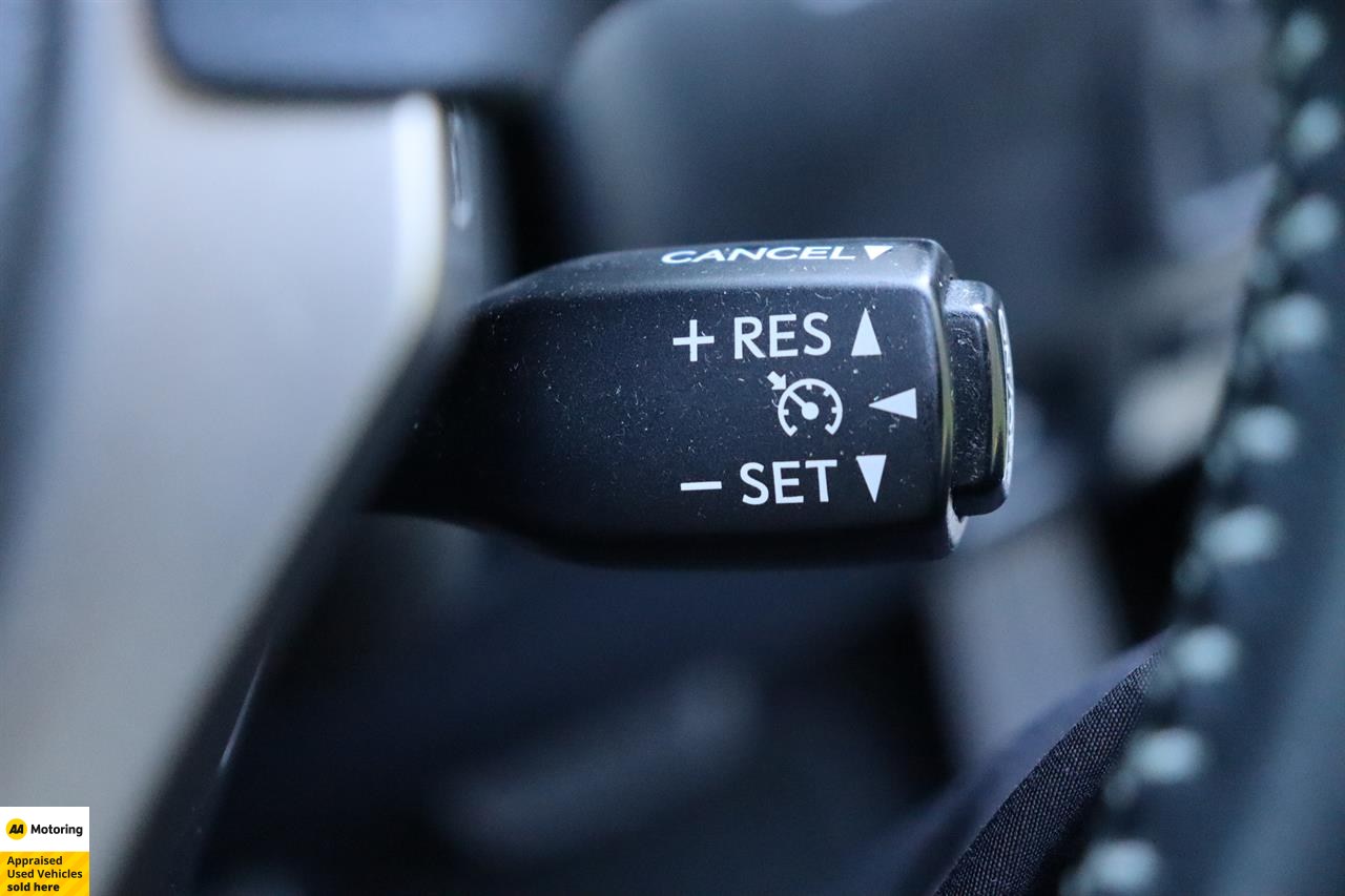 2014 Lexus IS 300h