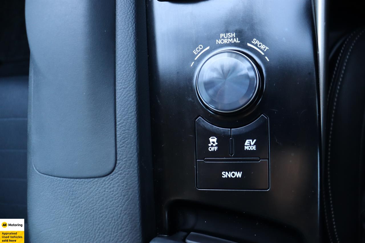 2014 Lexus IS 300h