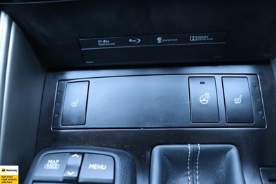 2014 Lexus IS 300h - Thumbnail