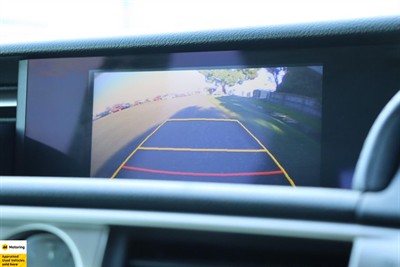 2014 Lexus IS 300h - Thumbnail