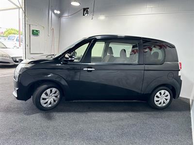 2013 Toyota Spade - Thumbnail