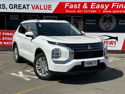 2022 Mitsubishi Outlander - Thumbnail