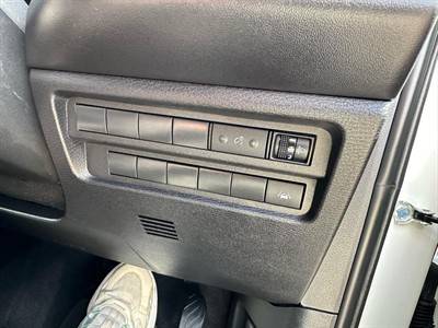 2022 Mitsubishi Outlander - Thumbnail