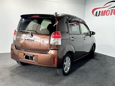 2012 Toyota Spade - Thumbnail
