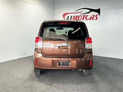 2012 Toyota Spade - Thumbnail
