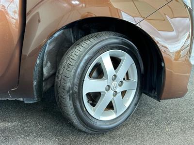 2012 Toyota Spade - Thumbnail
