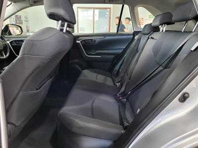 2021 Toyota RAV4 - Thumbnail