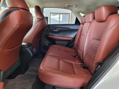 2015 Lexus NX 300h - Thumbnail