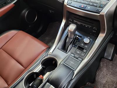 2015 Lexus NX 300h - Thumbnail