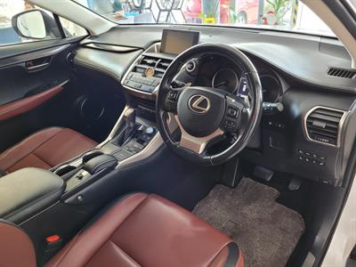 2015 Lexus NX 300h - Thumbnail
