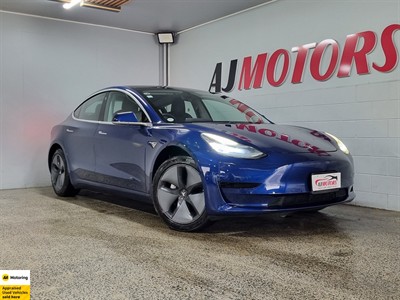 2020 Tesla Model 3 - Thumbnail