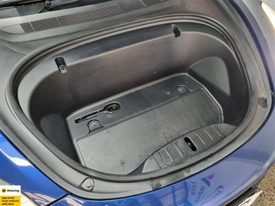 2020 Tesla Model 3 - Thumbnail