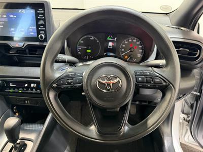 2021 Toyota Yaris - Thumbnail